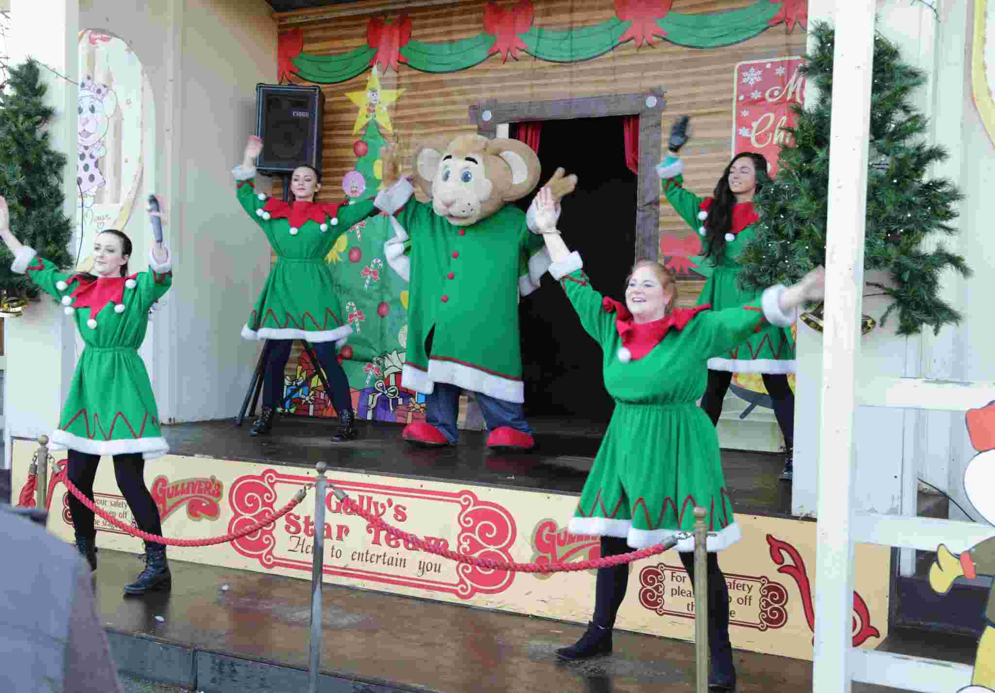 Sleepover with Santa at Gulliver’s World this Christmas! Entertain